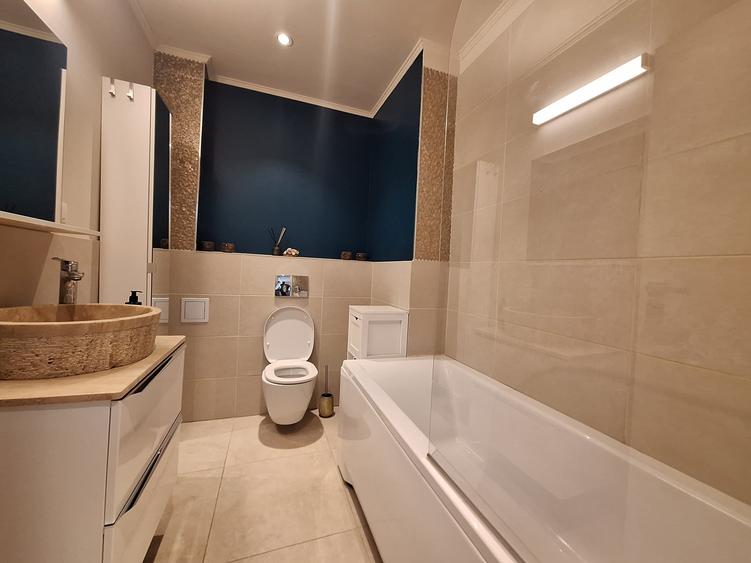 Apartament cu 2 camere semidecomandat, mobilat în Florești