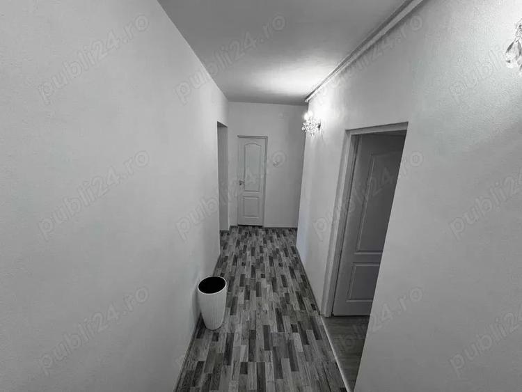 Apartament cu 2 camere decomandat în Petrila