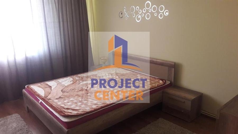 Apartament cu 3 camere decomandat, mobilat în Ultracentral