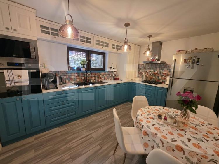 Casă individuală cu 5 camere cu Canalizare în Sinaia