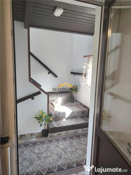 Casă cu 4 camere cu Teren 300 Mp în Șcheia