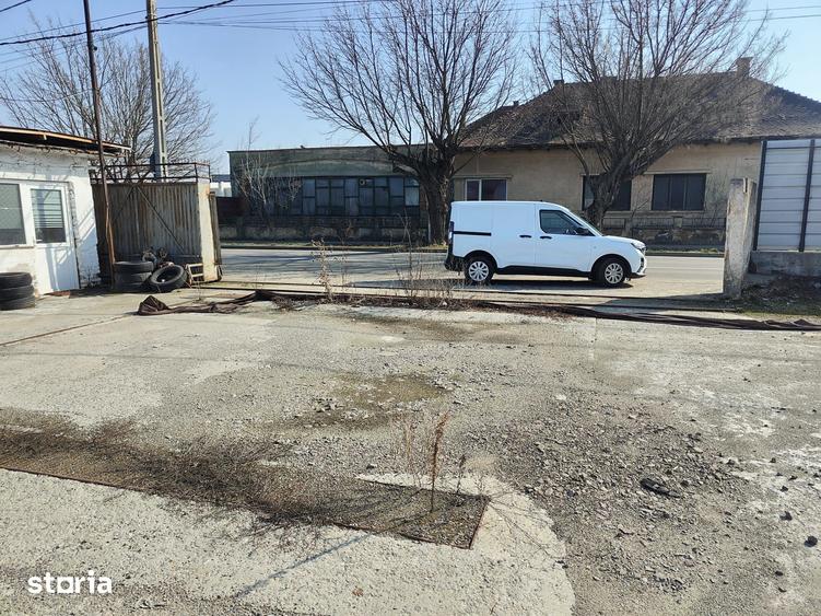 Spațiu comercial, de 2,000 mp, în Bartolomeu