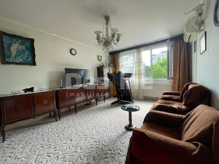 Apartament cu 3 camere semidecomandat, mobilat în Militari
