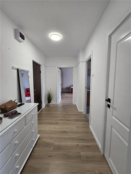 Apartament cu 2 camere decomandat, mobilat în Brâncoveanu