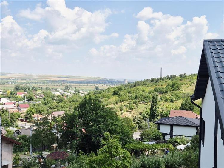 Casa de vanzare cu priveliste frumoasa - 17