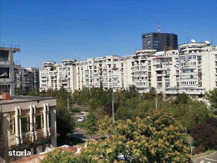 Garsoniera decomandata | Unirii | 2 balcoane | Metrou Piata Unirii 4' - 7