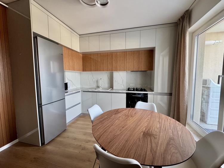 Apartament cu 3 camere semidecomandat, mobilat în Apahida