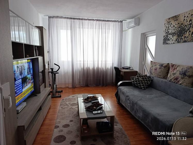 Apartament cu 2 camere semidecomandat în Fetești