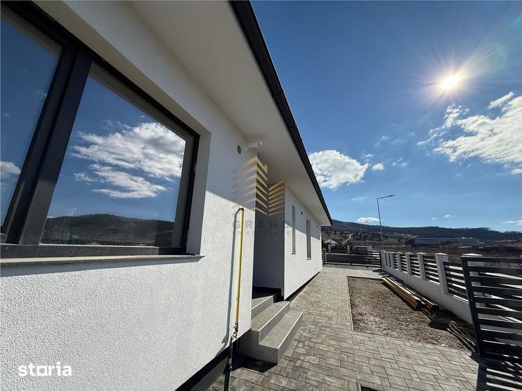 Apartament cu 8 camere în Central