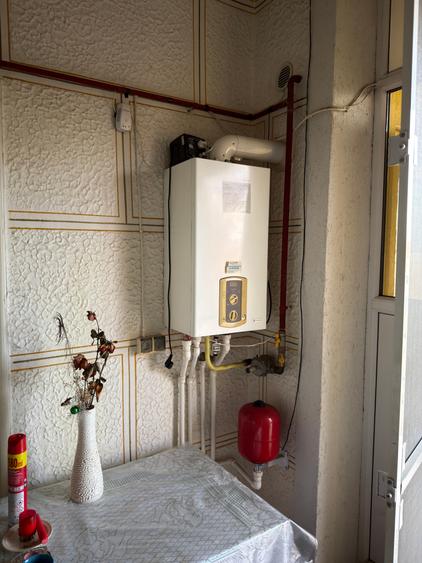 Casă individuală cu 4 camere cu Teren 1165 Mp în Central