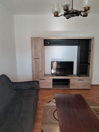 Apartament cu 3 camere decomandat în Unirii Sud