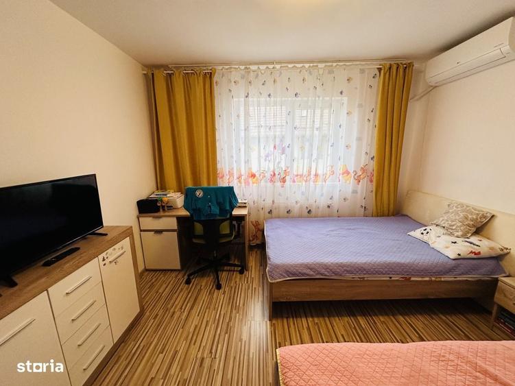 Casă cu 4 camere în Dudu