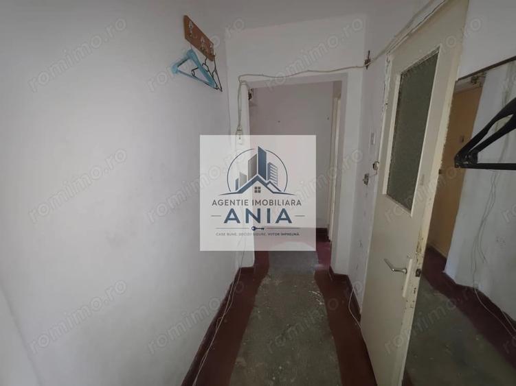 Apartament cu 3 camere semidecomandat în Neptun