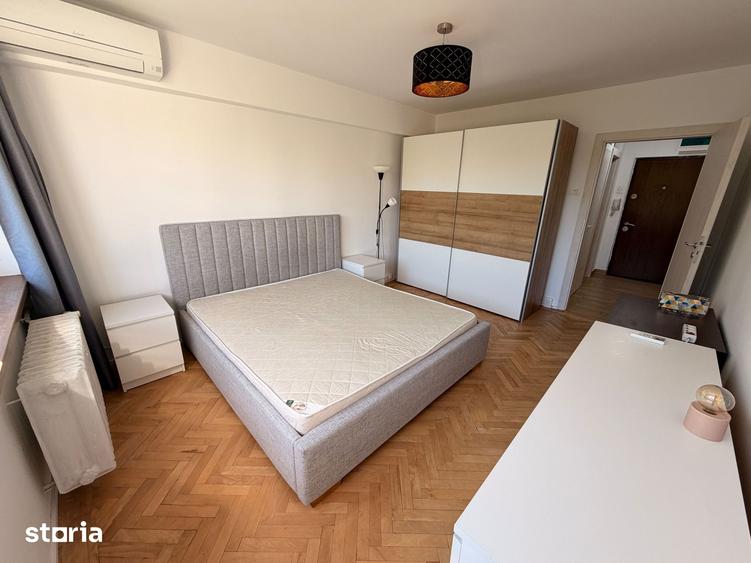 Apartament cu 2 camere decomandat în Titan