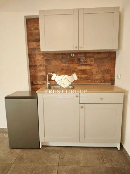 Apartament cu 2 camere semidecomandat în Universitate