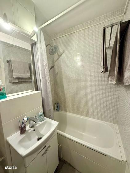 Apartament cu 2 camere semidecomandat în Complex Studențesc