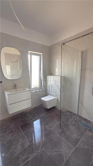 Duplex cu 5 camere cu Teren 350 Mp în Moșnița Nouă