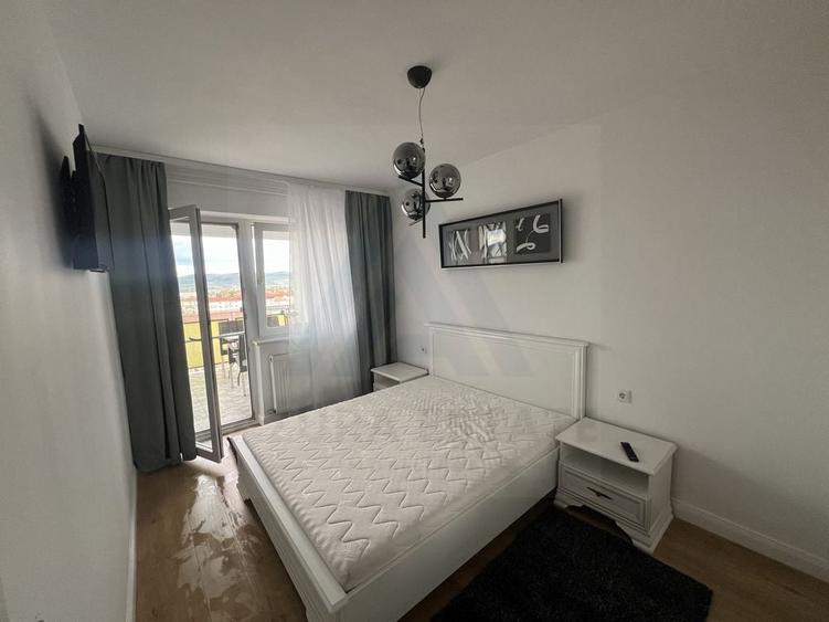 Apartament cu 2 camere decomandat, mobilat în Mihai Viteazul