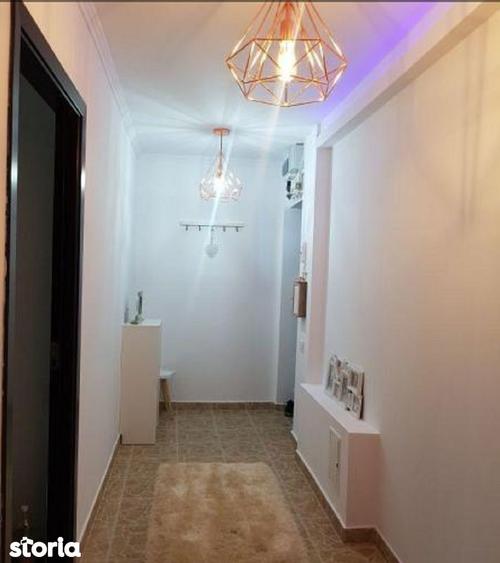 Apartament cu 2 camere decomandat în Halta Traian