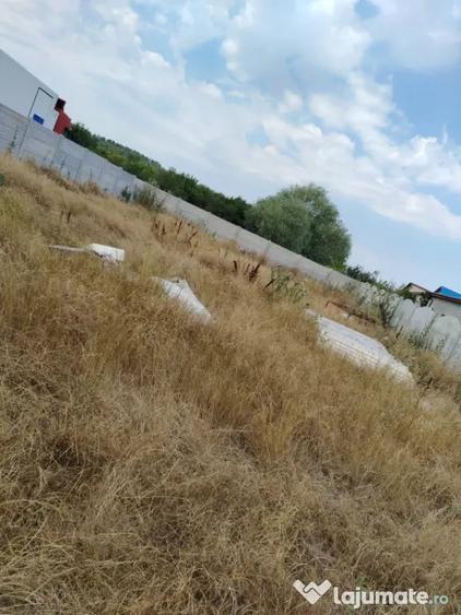 Teren de 500 mp, în Popoveni
