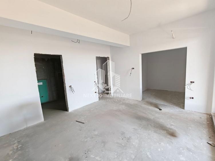 Casă cu 4 camere cu Canalizare în Palazu Mare