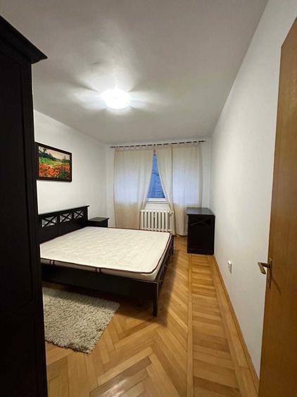 Apartament cu 3 camere semidecomandat în Grivița