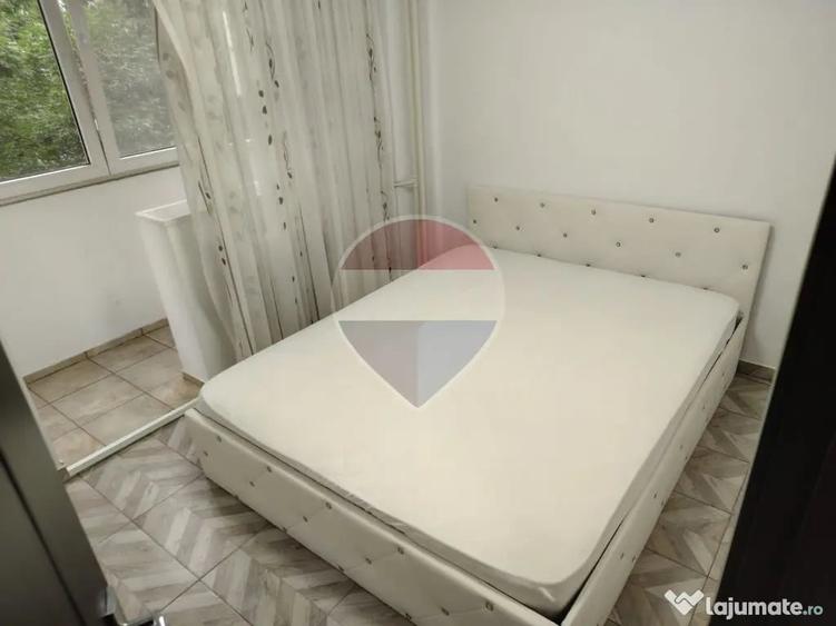 Apartament cu 2 camere semidecomandat în Lacul Tei