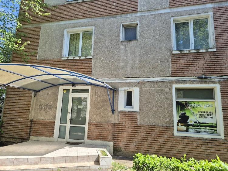 Spațiu comercial, de 58 mp, în Central