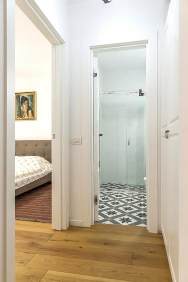 Apartament cu 3 camere semidecomandat, mobilat în Parcul Circului