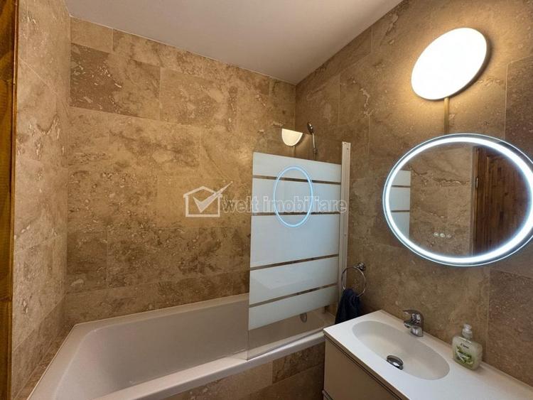 Apartament cu 3 camere semidecomandat în Central
