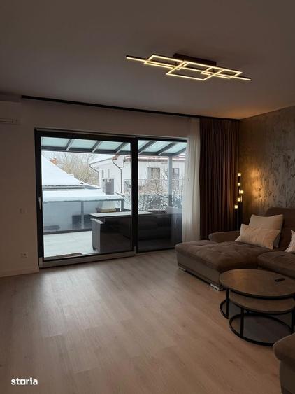 Casă cu 4 camere în Valea Aurie