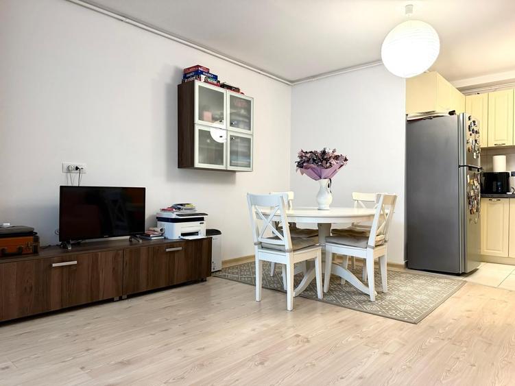 Apartament cu 2 camere semidecomandat în Timpuri Noi