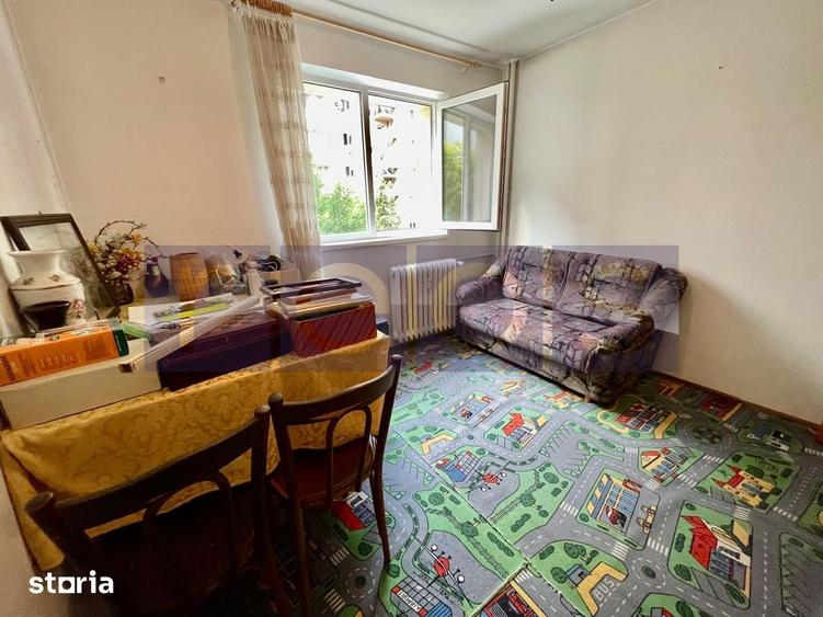 Apartament cu 3 camere semidecomandat în Titan