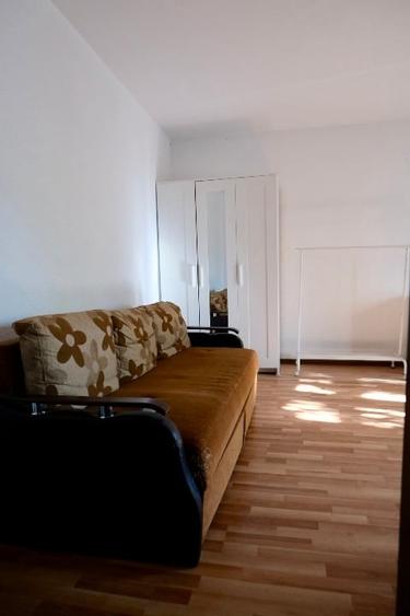 Garsonieră decomandată, mobilată în Brâncoveanu
