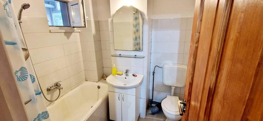 Apartament cu 3 camere decomandat în Gheorghe Lazăr