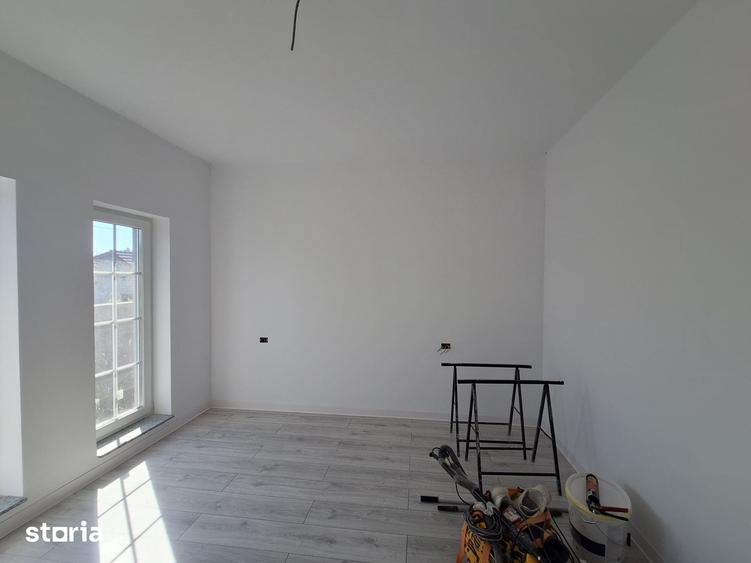 Casă cu 3 camere cu Teren 287 Mp în Sânandrei