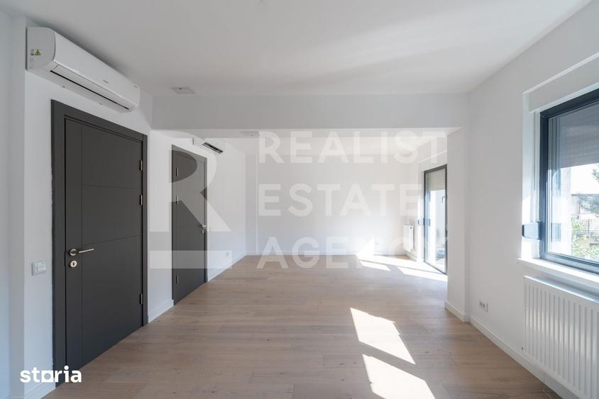 Casă cu 5 camere cu Teren 120 Mp în Central