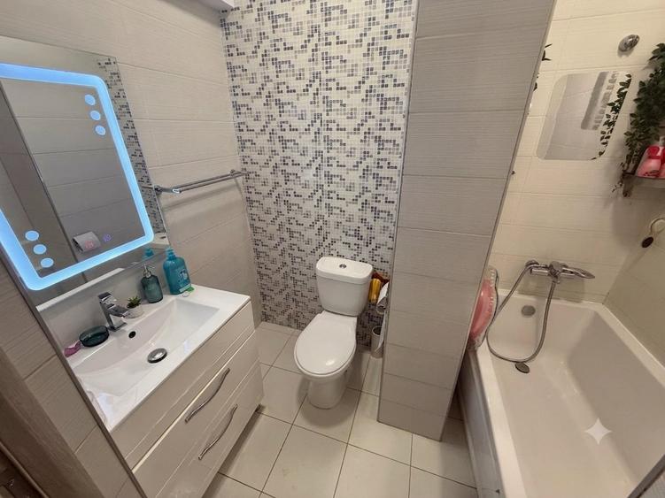 Apartament cu 2 camere decomandat, mobilat în Uverturii