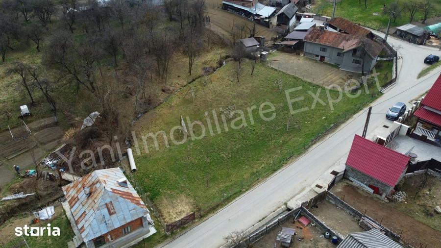 Teren de 1858 mp, în Albești