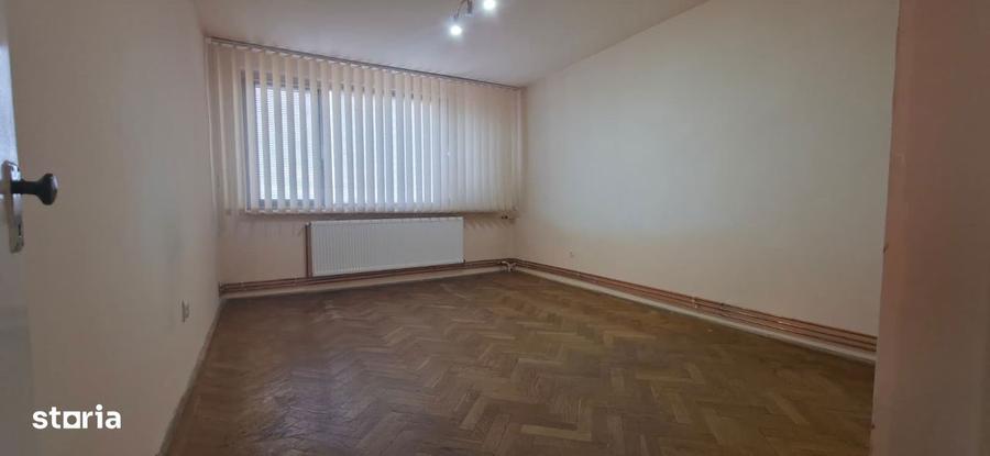 71000 euro .. 2 camere cu centrala .. Gh. Lazar .. 5 min de centru - 2