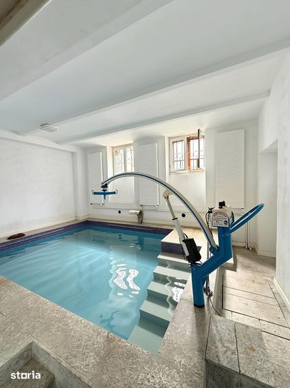 Spațiu comercial, de 329 mp, în Central