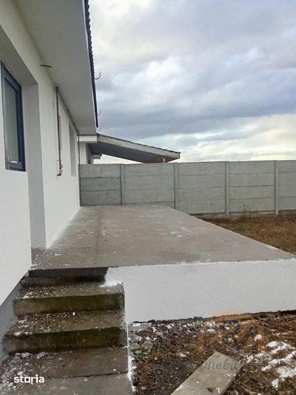 Casă cu 3 camere cu Teren 500 Mp în Sântandrei