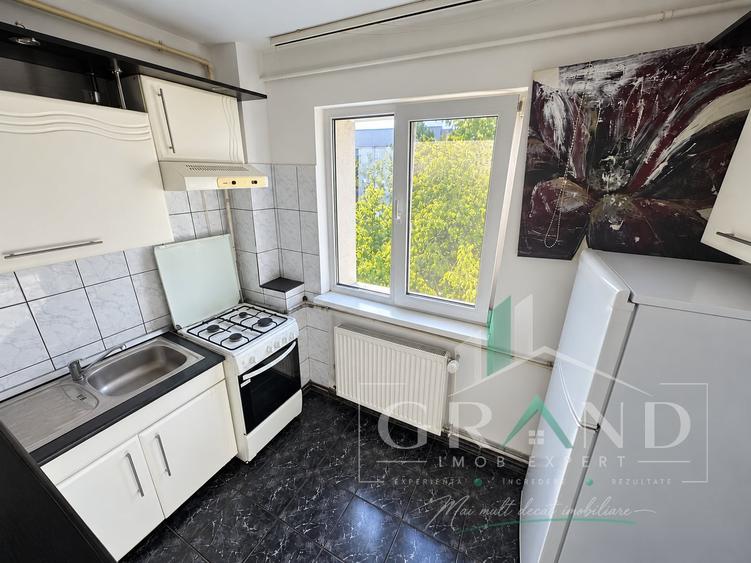 Apartament cu 3 camere semidecomandat, mobilat în Gheorgheni