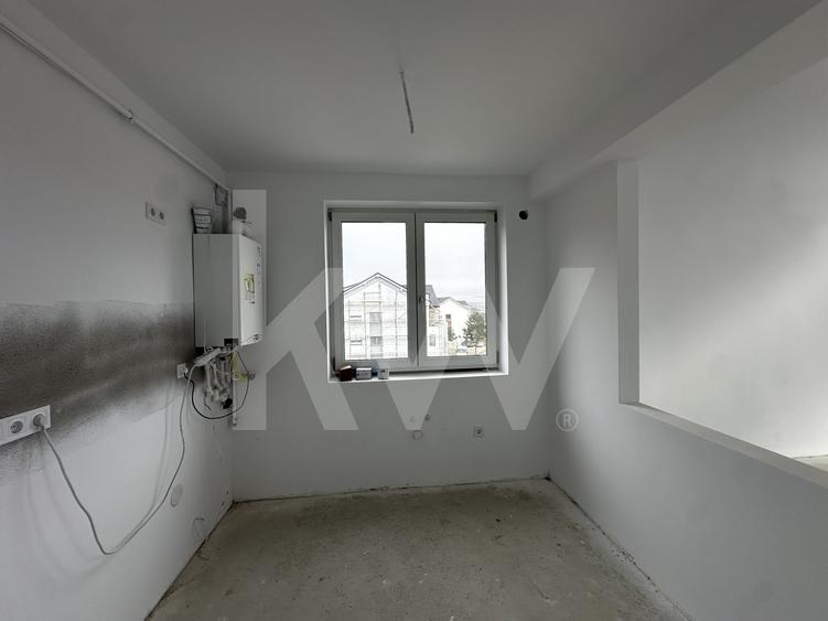 Apartament cu 3 camere decomandat în Cristian
