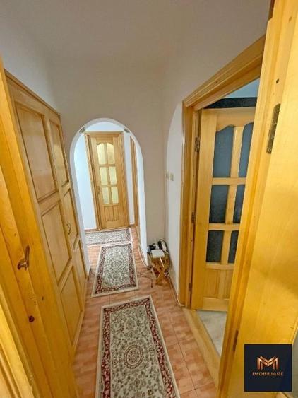 Apartament cu 3 camere decomandat în Sud-Vest