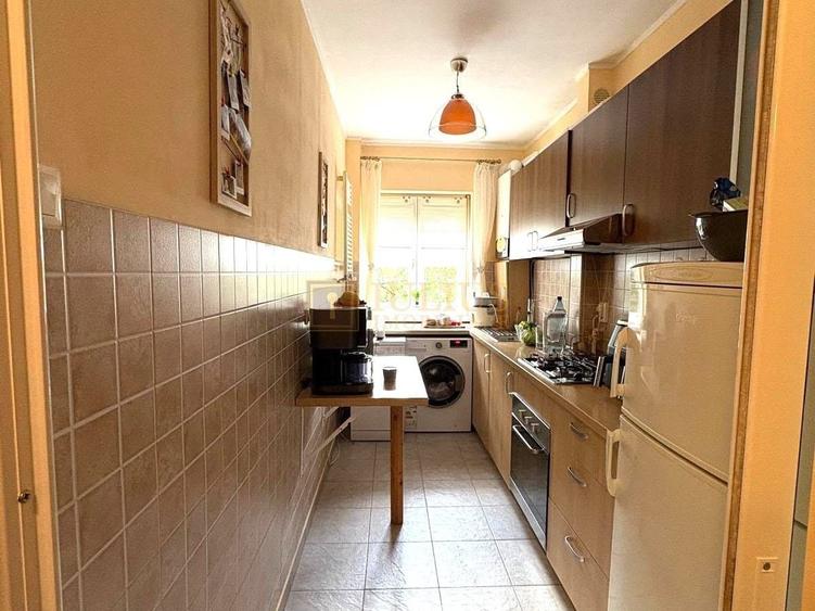 Apartament cu 2 camere decomandat, mobilat în Central