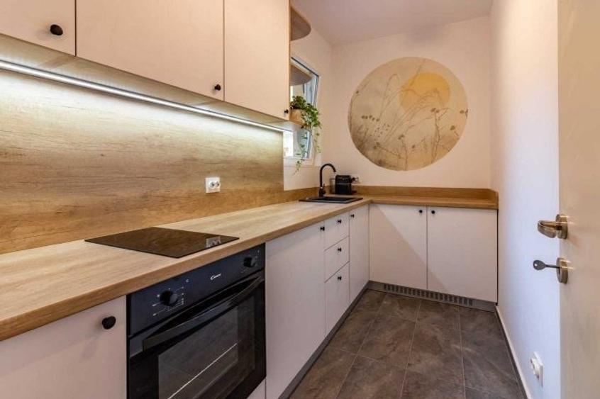 Apartament cu 2 camere semidecomandat, mobilat în Cișmigiu
