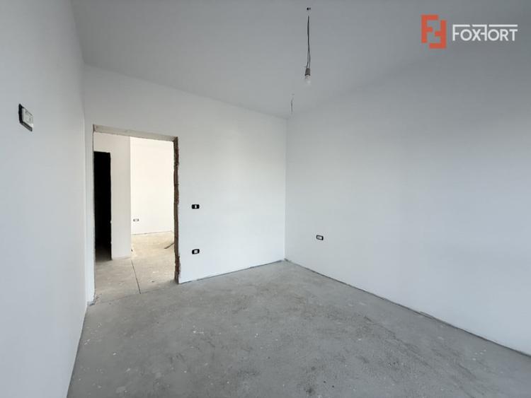 Apartament cu 4 camere în Torontalului