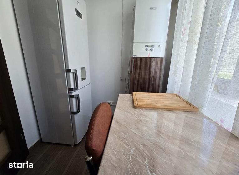 Apartament cu 2 camere decomandat în Tei