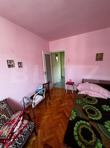 Apartament cu 3 camere decomandat în Central